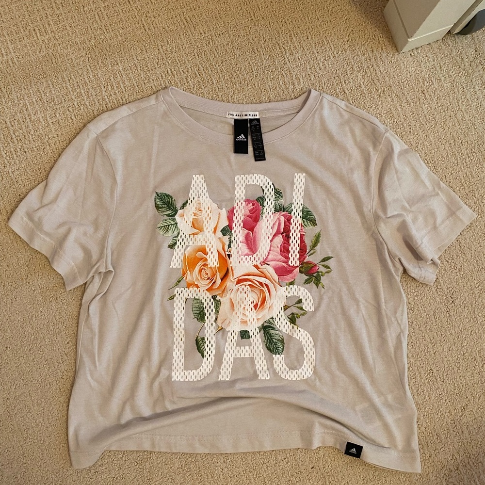 Adidas Crop tshirt